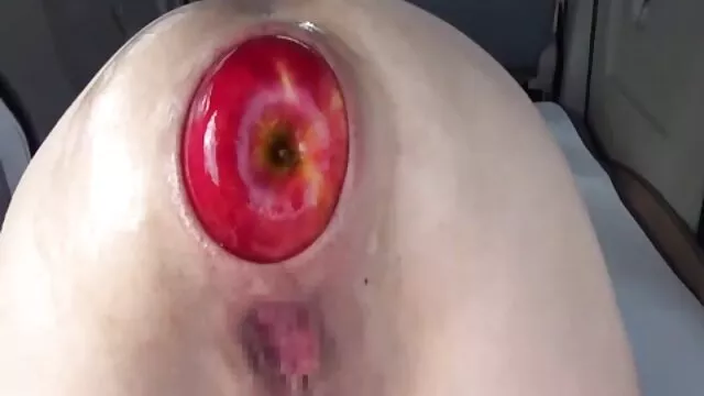 Slutty วีดีโอ โป๊ ๆ fair haired เจี๊ยบ ตูด fucks เธอ buddy with strapon hard