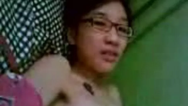 Sizzling Russian xxx วีดีโอ โป๊ milf oral fucks a แข็งแรง dick