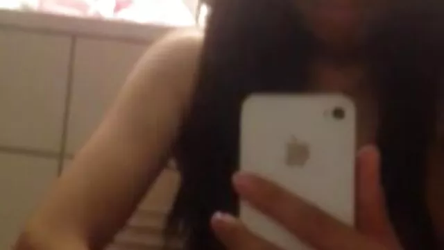 ลูกไก่ที่หิวโหยทางเพศมักจะให้ วีดีโอ โป blowjob และรับ pussies ของพวกเขาตอก