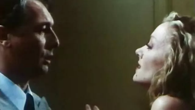 Randy dude วีดีโอ สาว ใหญ่ fucks hard busty floosie Candy Manson