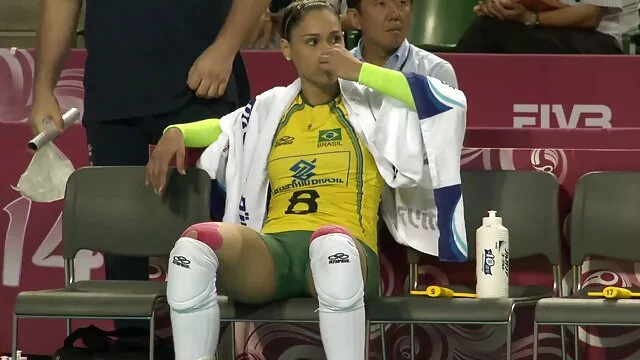 เพื่อนคนนี้ตัวใหญ่เหมือนผู้ชายผิวดำทั้งหมด และเจี๊ยบเอเชียคนนี้ก็หลงรัก BBC วีดีโอ สาว ใหญ่ ของเขา